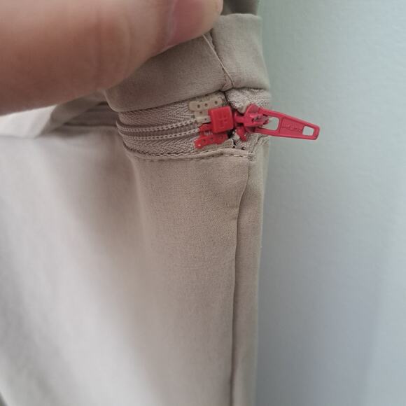 Eddie Bauer Convertible Hiking Pants Tan Women's Size 10 - Picture 7 of 10